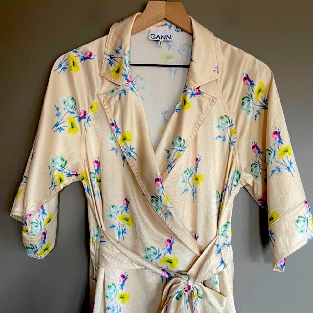 EUC GANNI Floral Crinkle Wrap Dress In Yellow size 36/4 Pink Blue Chic Sexy Wrap - Picture 5 of 11